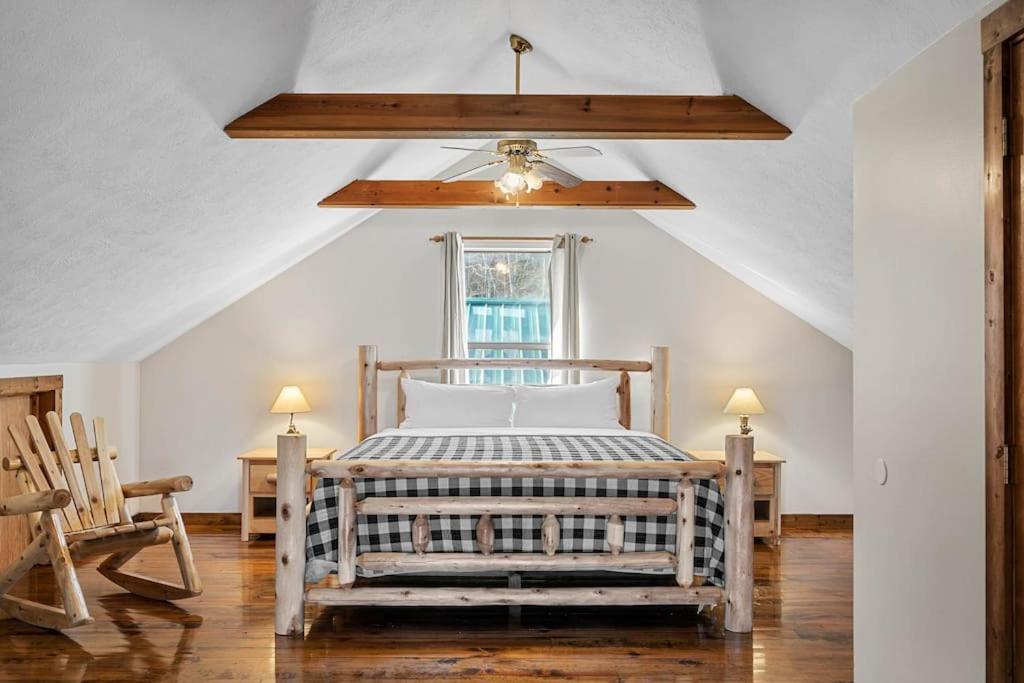 Dog Friendly! Views! Hot Tub! Close To Pf! Gsmnp Sevierville Exterior foto