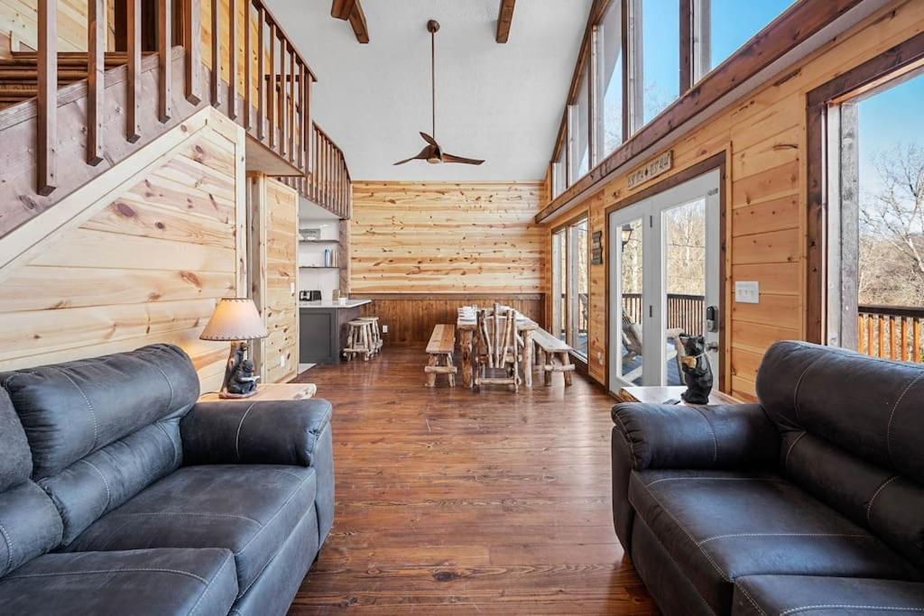 Dog Friendly! Views! Hot Tub! Close To Pf! Gsmnp Sevierville Exterior foto
